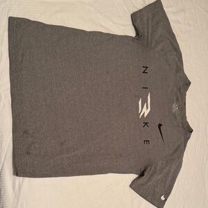 Nike Men's Heather Gray Short Sleeve Tee